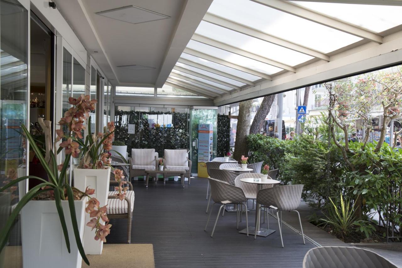 Hotel Mon Pays Riccione Dış mekan fotoğraf