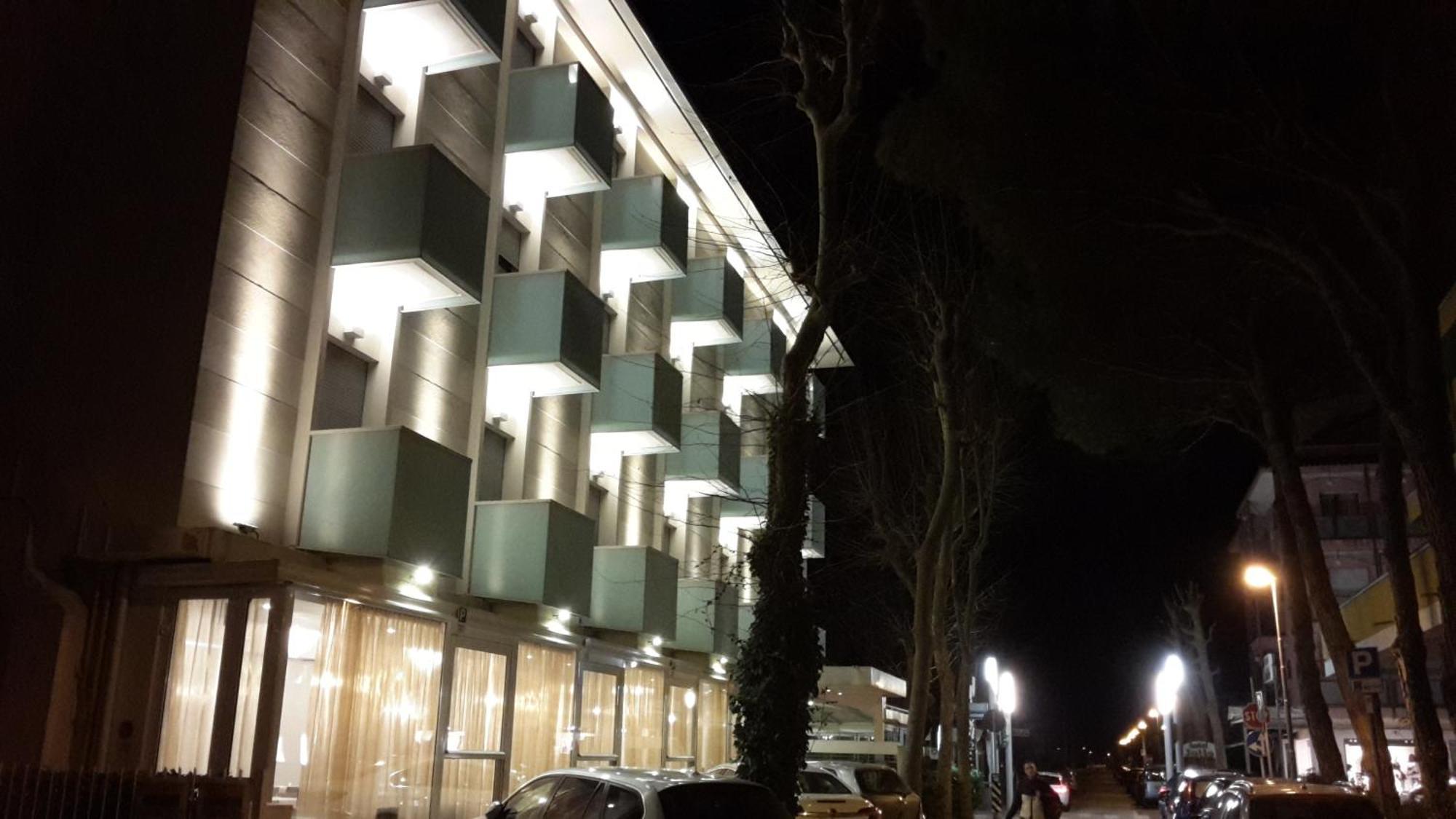Hotel Mon Pays Riccione Dış mekan fotoğraf